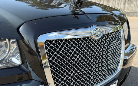 Chrysler 300C II, 2006 год, 1 250 000 рублей, 10 фотография