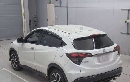 Honda Vezel, 2021 год, 1 743 800 рублей, 3 фотография