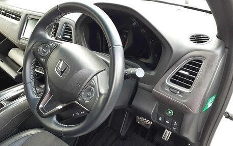 Honda Vezel, 2021 год, 1 743 800 рублей, 7 фотография