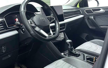 Volkswagen Tiguan II, 2021 год, 2 080 995 рублей, 7 фотография