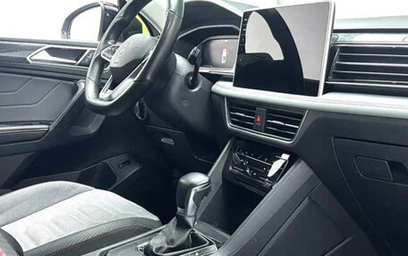Volkswagen Tiguan II, 2021 год, 2 080 995 рублей, 6 фотография