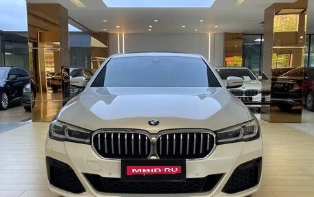 BMW 5 серия, 2021 год, 3 310 000 рублей, 2 фотография