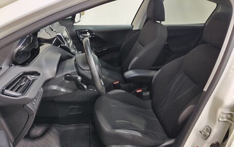 Peugeot 208 II, 2013 год, 670 000 рублей, 6 фотография