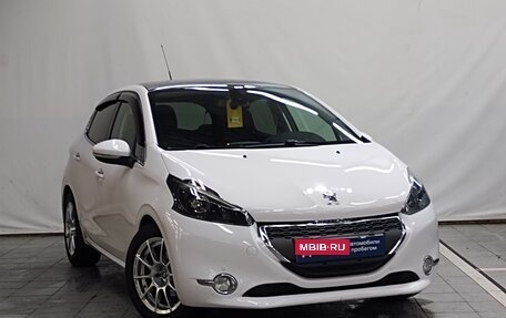 Peugeot 208 II, 2013 год, 670 000 рублей, 2 фотография
