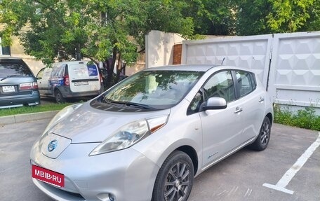 Nissan Leaf I, 2011 год, 1 230 000 рублей, 3 фотография