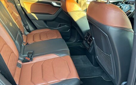 Volkswagen Touareg III, 2019 год, 5 300 000 рублей, 20 фотография