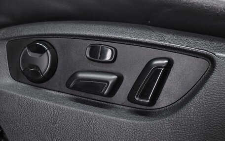 Volkswagen Touareg III, 2011 год, 2 084 000 рублей, 15 фотография