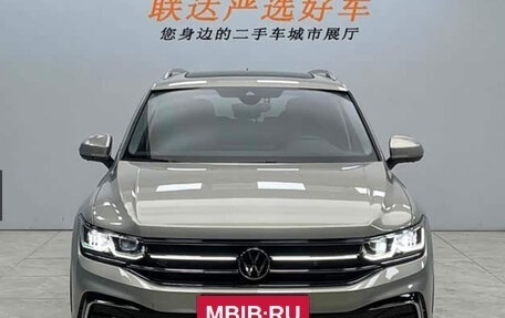 Volkswagen Tiguan II, 2023 год, 2 943 595 рублей, 2 фотография