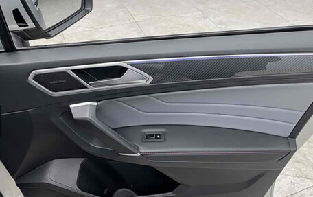 Volkswagen Tiguan II, 2023 год, 2 943 595 рублей, 17 фотография