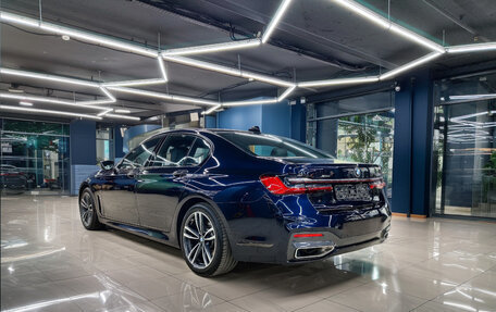 BMW 7 серия, 2020 год, 6 000 000 рублей, 4 фотография