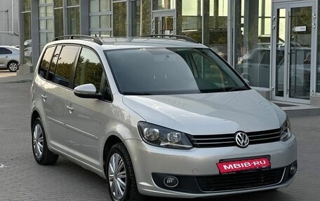 Volkswagen Touran III, 2012 год, 1 199 900 рублей, 1 фотография