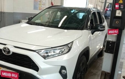 Toyota RAV4, 2021 год, 3 235 000 рублей, 1 фотография