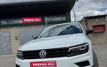 Volkswagen Tiguan II, 2019 год, 2 750 000 рублей, 2 фотография