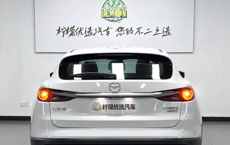 Mazda CX-4, 2022 год, 1 820 000 рублей, 5 фотография