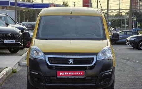 Peugeot Partner II рестайлинг 2, 2021 год, 1 890 000 рублей, 2 фотография