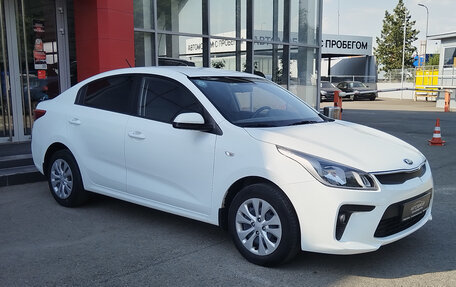 KIA Rio IV, 2018 год, 1 100 000 рублей, 3 фотография