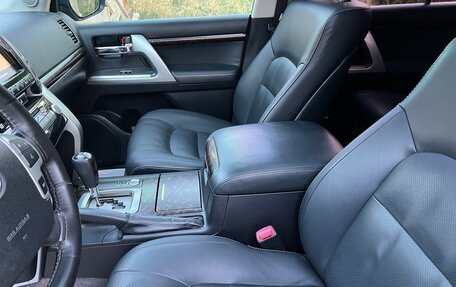 Toyota Land Cruiser 200, 2015 год, 4 500 000 рублей, 9 фотография