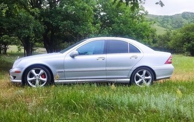 Mercedes-Benz C-Класс, 2004 год, 750 000 рублей, 1 фотография