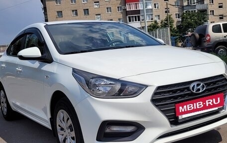 Hyundai Solaris II рестайлинг, 2017 год, 1 200 000 рублей, 2 фотография