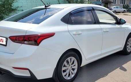 Hyundai Solaris II рестайлинг, 2017 год, 1 200 000 рублей, 4 фотография