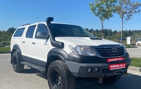 Toyota Hilux VII, 2014 год, 2 100 000 рублей, 1 фотография