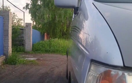 Mazda Bongo Friendee i рестайлинг, 2003 год, 350 000 рублей, 3 фотография