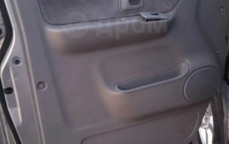 Mazda Bongo Friendee i рестайлинг, 2003 год, 350 000 рублей, 9 фотография