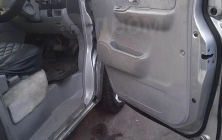 Mazda Bongo Friendee i рестайлинг, 2003 год, 350 000 рублей, 10 фотография