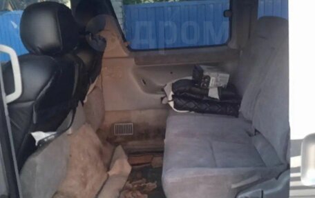 Mazda Bongo Friendee i рестайлинг, 2003 год, 350 000 рублей, 19 фотография