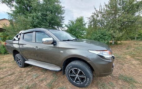 Mitsubishi L200 IV рестайлинг, 2015 год, 1 900 000 рублей, 3 фотография