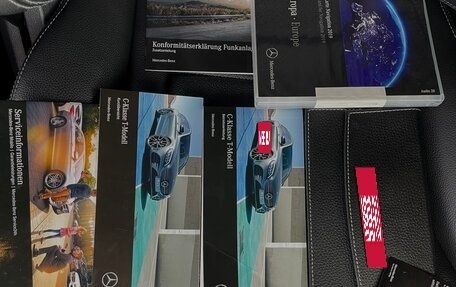 Mercedes-Benz C-Класс, 2019 год, 3 000 000 рублей, 23 фотография