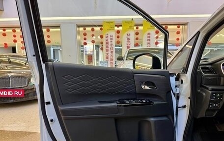 Honda Elysion, 2024 год, 4 955 000 рублей, 26 фотография