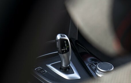 BMW 3 серия, 2019 год, 2 320 000 рублей, 15 фотография