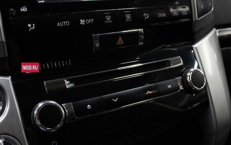 Toyota Land Cruiser 200, 2014 год, 4 219 000 рублей, 24 фотография