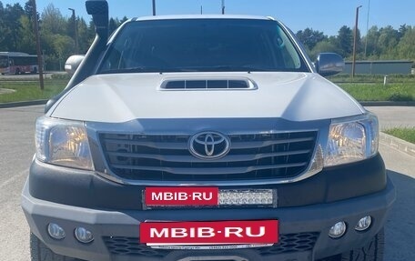 Toyota Hilux VII, 2014 год, 2 100 000 рублей, 6 фотография