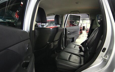 Mitsubishi Outlander III рестайлинг 3, 2016 год, 1 699 000 рублей, 15 фотография