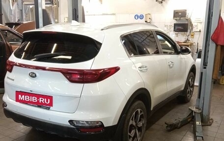 KIA Sportage IV рестайлинг, 2020 год, 1 990 000 рублей, 3 фотография
