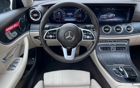 Mercedes-Benz E-Класс, 2019 год, 4 057 000 рублей, 19 фотография