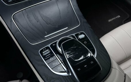 Mercedes-Benz E-Класс, 2019 год, 4 057 000 рублей, 22 фотография