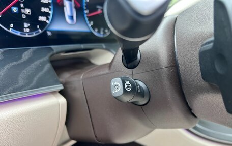 Mercedes-Benz E-Класс, 2019 год, 4 057 000 рублей, 26 фотография