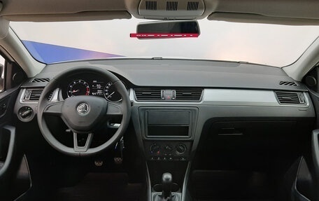 Skoda Rapid I, 2015 год, 990 000 рублей, 9 фотография