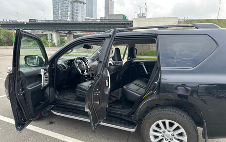 Toyota Land Cruiser Prado 150 рестайлинг 2, 2016 год, 3 300 000 рублей, 14 фотография