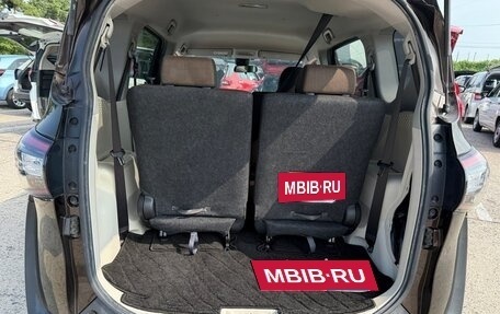 Toyota Sienta II, 2016 год, 1 070 000 рублей, 8 фотография