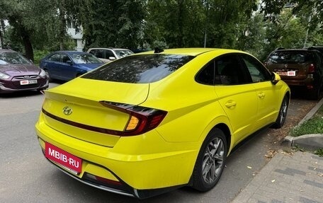 Hyundai Sonata VIII, 2021 год, 2 000 000 рублей, 2 фотография