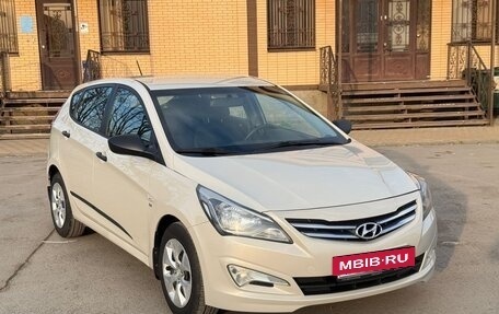 Hyundai Solaris II рестайлинг, 2014 год, 1 050 000 рублей, 2 фотография