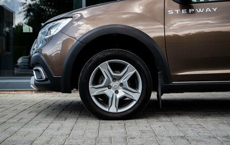 Renault Logan II, 2019 год, 1 100 000 рублей, 9 фотография