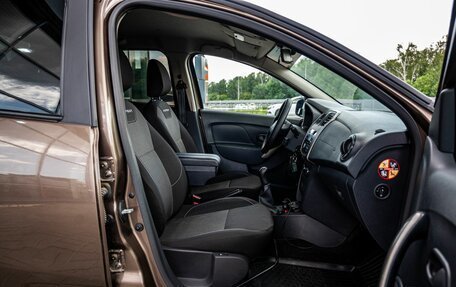 Renault Logan II, 2019 год, 1 100 000 рублей, 11 фотография