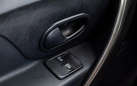 Renault Logan II, 2019 год, 1 100 000 рублей, 16 фотография
