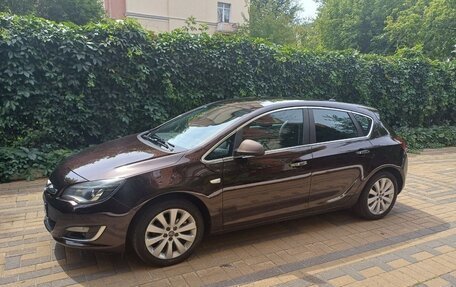 Opel Astra J, 2013 год, 850 000 рублей, 2 фотография