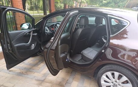 Opel Astra J, 2013 год, 850 000 рублей, 8 фотография